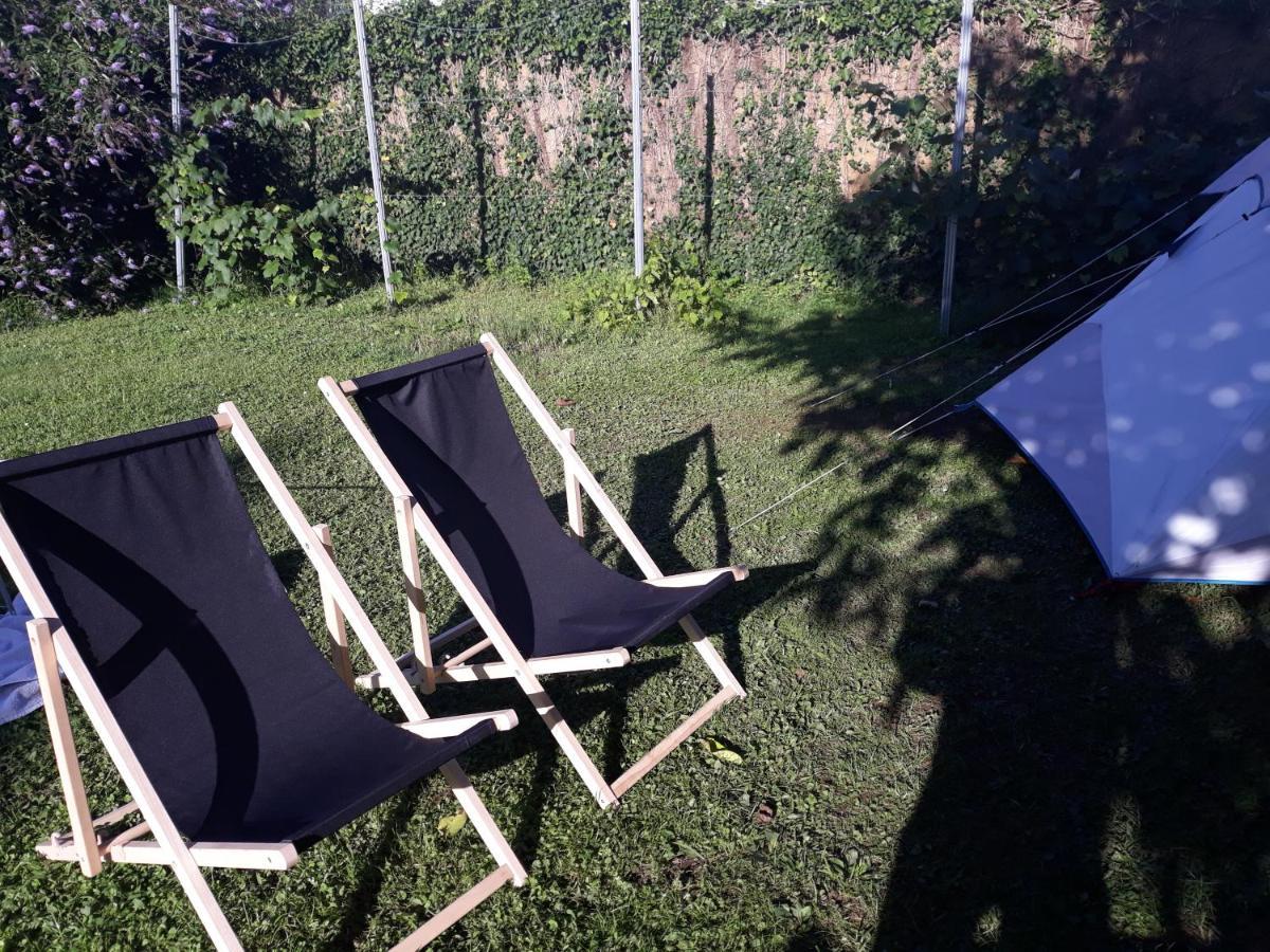 Camping Under The Walnut In Your Own Tent On A Shared Lot And Shared Bathroom リュブリャナ エクステリア 写真